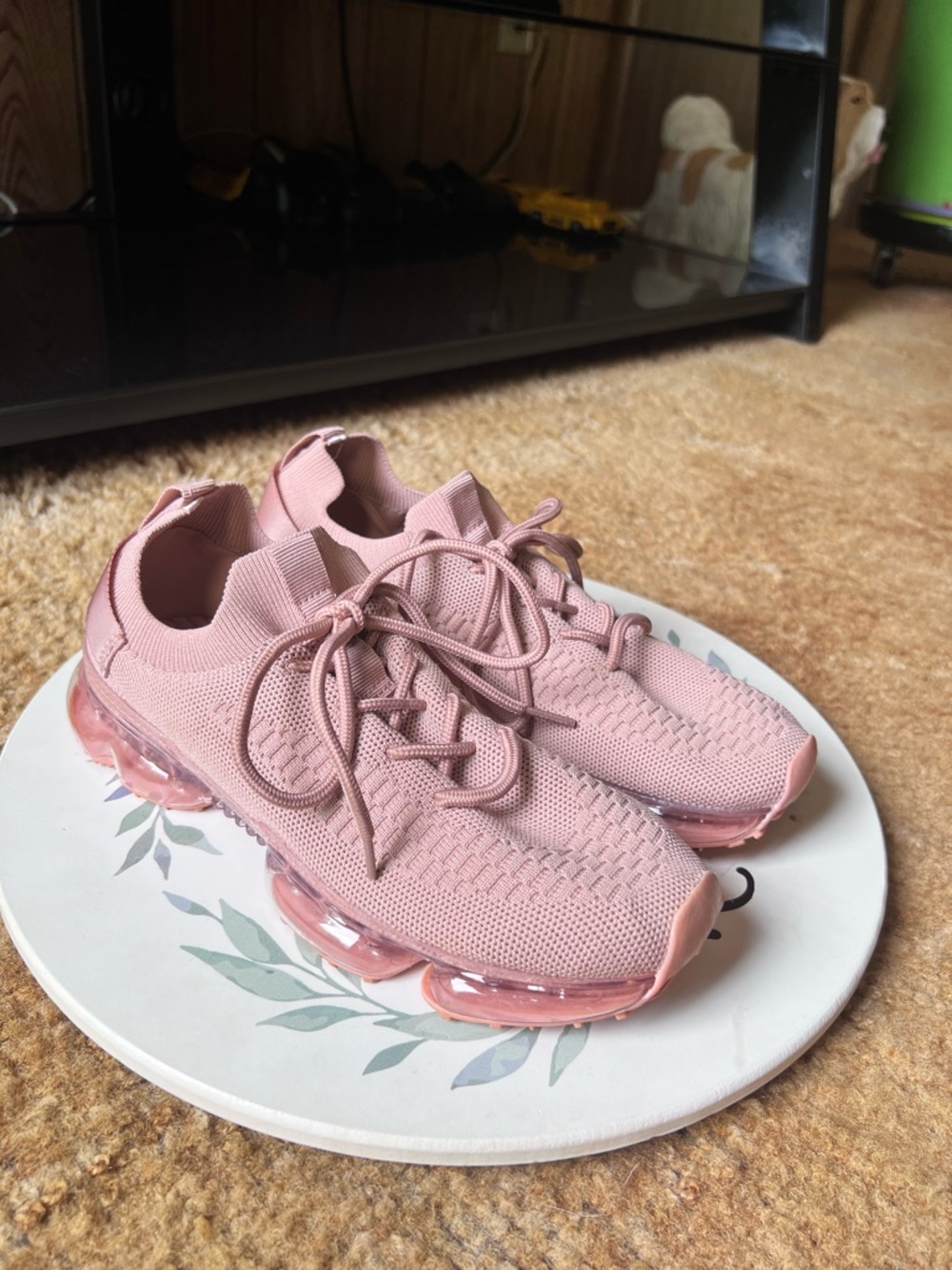 LA SHEELAH Mauve Flow Sneaker Stretch Elastic Mesh Air Bubble Cushion Size 8.